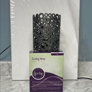 Scentsy Gray Lili Wrap